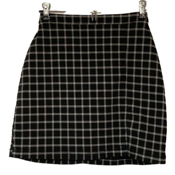 Hollister Skirts Hollister Skirt Ultra High Rise Check Pattern Slit Front Zip Back Mini